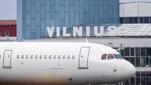 إغلاق مطار فيلنيوس في ليتوانيا للاشتباه في تحليق مناطيد