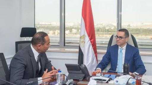وزير الاستثمار يُناقش مع ”أبو غالي موتورز” توطين صناعة الدراجات النارية في مصر