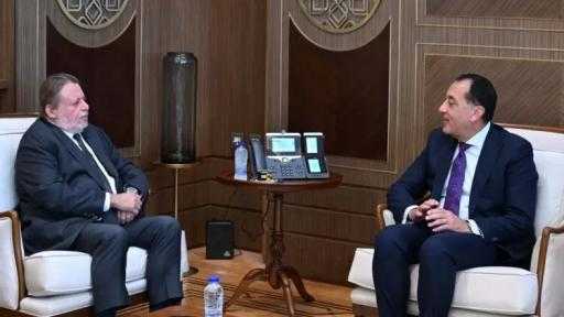 رئيس الوزراء يلتقي محافظ البنك المركزي لمتابعة معدل التضخم وتوافر السلع الأساسية