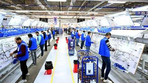 رئيس الوزراء يفتتح مصنع ”ليوني” للضفائر الكهربائية للسيارات بـ”بدر”