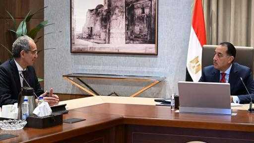 وزير الاتصالات: توفير 200 خدمة حكومية عبر ”مصر الرقمية” حتى الآن.. وخطة... وزير الاتصالات: توفير 200 خدمة حكومية عبر ”مصر الرقمية” حتى الآن.. وخطة للتوسع في إنشاء أبراج المحمول