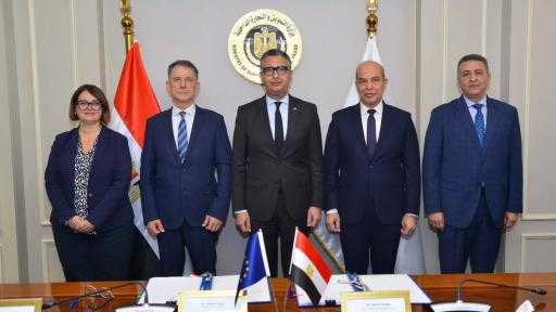 مصر وإيطاليا يُوقعان بروتوكولًا لتمويل إنشاء 5 صوامع حقلية بـ4 محافظات مصر وإيطاليا يُوقعان بروتوكولًا لتمويل إنشاء 5 صوامع حقلية بـ4 محافظات