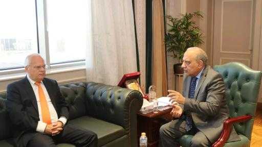 وزير الكهرباء يستقبل السفير السويدي وفد شركة لينكسون لبحث سبل التعاون بمجالات... وزير الكهرباء يستقبل السفير السويدي وفد شركة لينكسون لبحث سبل التعاون بمجالات الطاقة النظيفة