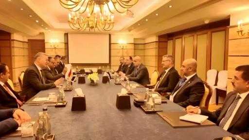 مصر والعراق تبحثان تبادل الخبرات في مجالات التكرير ومعالجة الغاز المصاحب مصر والعراق تبحثان تبادل الخبرات في مجالات التكرير ومعالجة الغاز المصاحب