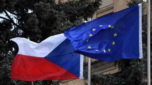 التشيك ترفض ضمانات القروض لأوكرانيا التشيك ترفض ضمانات القروض لأوكرانيا