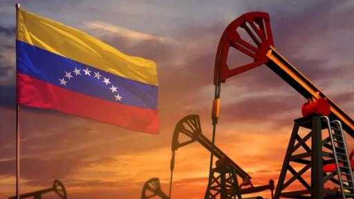 انخفاض إنتاج أبرز أحواض النفط في فنزويلا 25% وسط حصار أمريكي انخفاض إنتاج أبرز أحواض النفط في فنزويلا 25% وسط حصار أمريكي