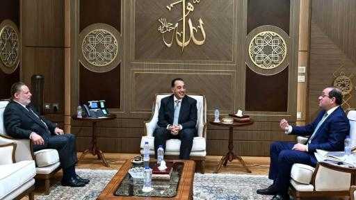 رئيس الوزراء يُتابع آليات الحفاظ على المسار النزولي لمعدل التضخم رئيس الوزراء يُتابع آليات الحفاظ على المسار النزولي لمعدل التضخم