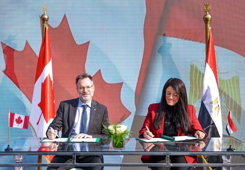 توقيع المشروعات