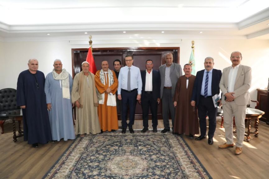 وزير الزراعة يبحث تخفيف الأعباء عن مزارعي الإصلاح الزراعي