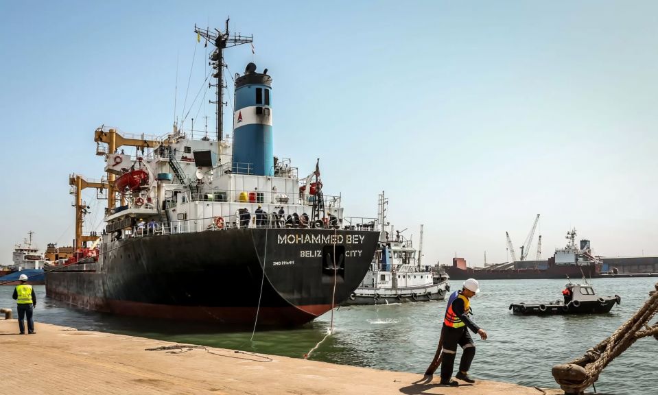 ميناء دمياط