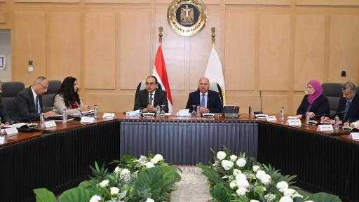 وزيرا الصناعة وقطاع الأعمال يبحثان التحديات التي تواجه قطاع الغزل والنسيج لتقليل... وزيرا الصناعة وقطاع الأعمال يبحثان التحديات التي تواجه قطاع الغزل والنسيج لتقليل فاتورة الواردات