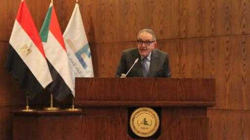 الوكيل يكشف عن استراتيجية عمل مبتكرة لمساندة السودان الشقيقة الوكيل يكشف عن استراتيجية عمل مبتكرة لمساندة السودان الشقيقة