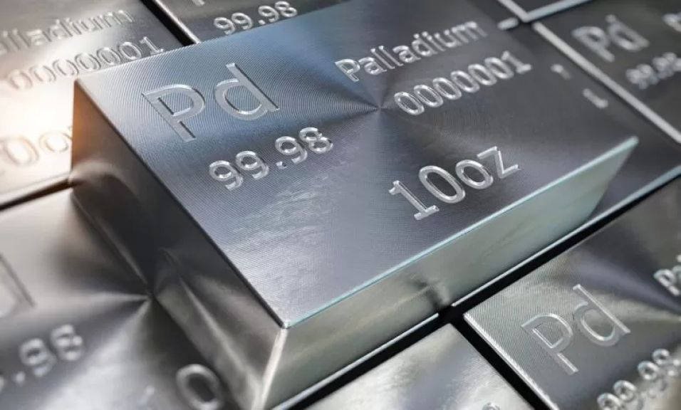 البلاتين يتراجع بشكل حاد من مستواه القياسي.. والبلاديوم يهبط 15%
