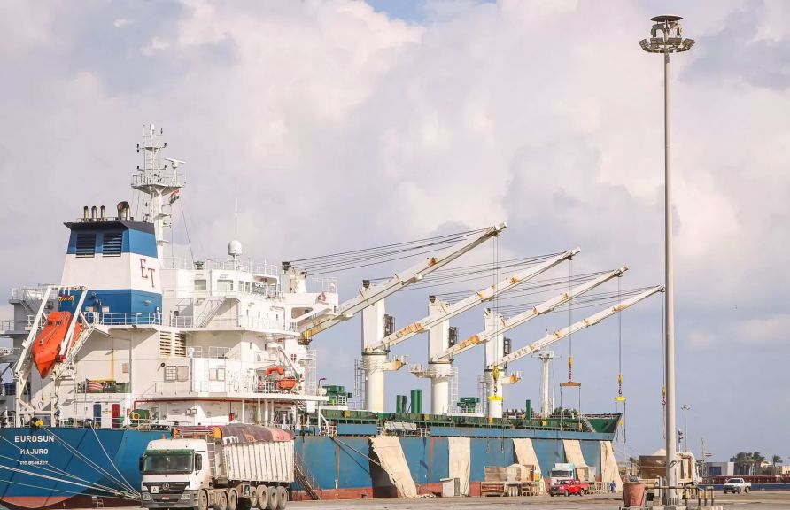 ميناء دمياط