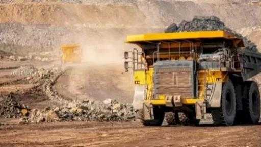 مجلس الوزراء يُوافق على التعاقد مع شركة متخصصة لتنفيذ مسح جوي حول... مجلس الوزراء يُوافق على التعاقد مع شركة متخصصة لتنفيذ مسح جوي حول الثروات التعدينية