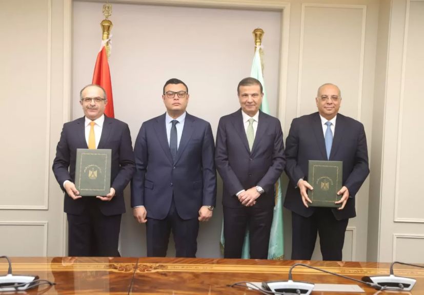 توقيع العقد