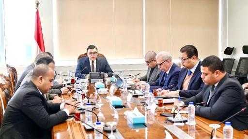 وزير الإسكان يُتابع الأعمال الجارية بالمنطقة المخصصة كبديل لسملا وعلم الروم وموقف... وزير الإسكان يُتابع الأعمال الجارية بالمنطقة المخصصة كبديل لسملا وعلم الروم وموقف التعويضات