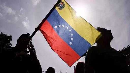 واشنطن تستولي على نفط من ناقلات فنزويلية وتخطط لبيعه عالمياً