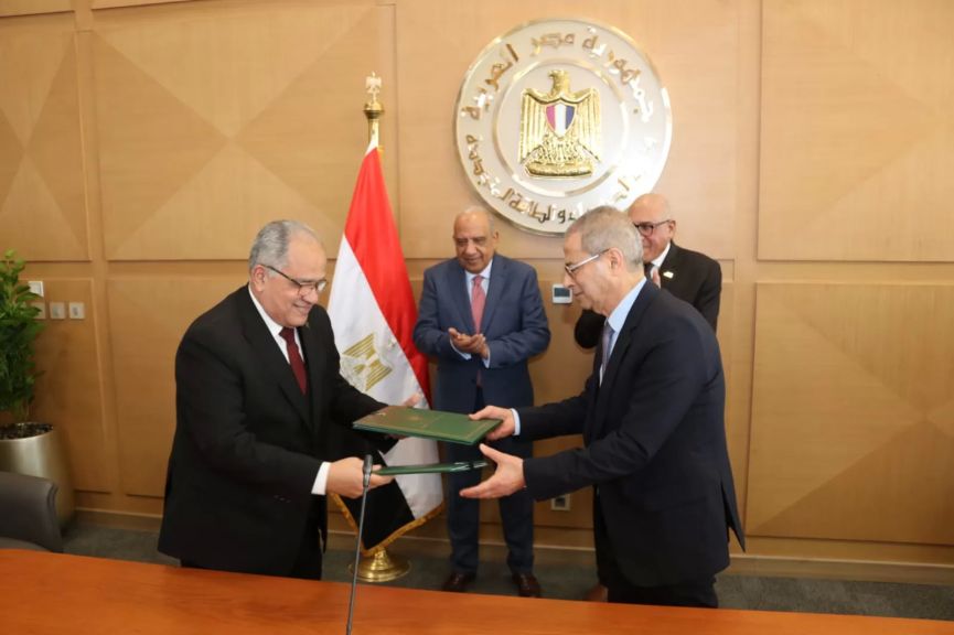 جانب من مراسم التوقيع