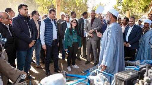 وزير الزراعة: استمرار صرف الأسمدة واستكمال الحصص المقررة لجميع المحاصيل حتى في... وزير الزراعة: استمرار صرف الأسمدة واستكمال الحصص المقررة لجميع المحاصيل حتى في حالة وجود مديونيات