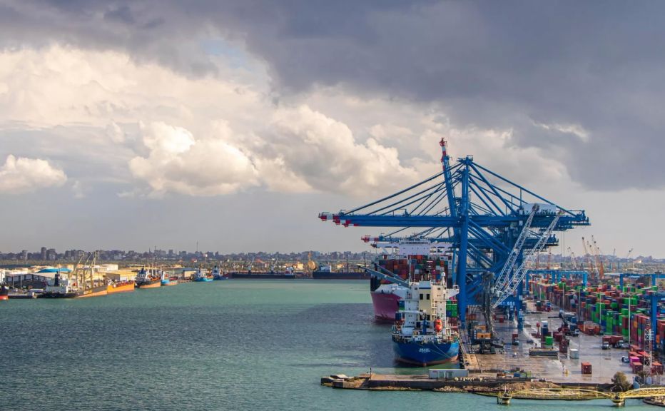 ميناء دمياط