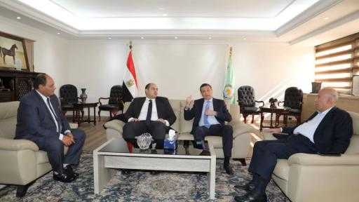 وزير الزراعة ورئيس ”حماية المنافسة” يُناقشان مع ”منتجي الدواجن” سُبل استقرار الأسواق مع قرب حلول رمضان