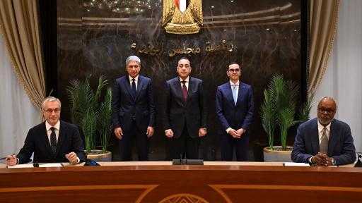 لدعم الحركة السياحية.. توقيع اتفاقية ”ريكسوس وريكسوس ليفينج – مركز التجارة العالمي بالقاهرة”