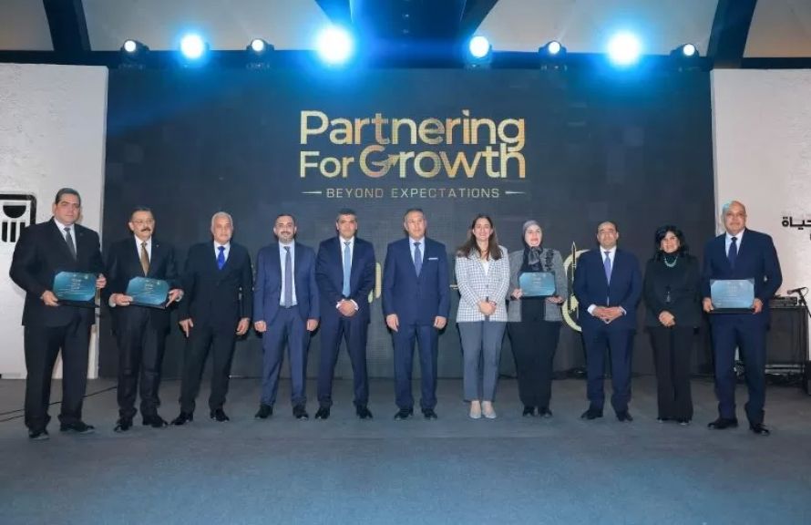 البنك الأهلي المصري ومصر لتأمينات الحياة 