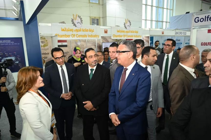 جولة الوزير بالمعرض