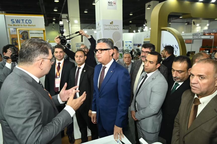 جولة الوزير بالمعرض