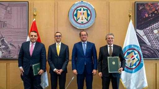 الجمارك والتمثيل التجاري يُوقعان بروتكول تعاون لتعزيز تنافسية الاقتصاد المصري