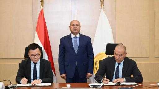 توقيع عقد إنشاء مجمع صناعي متكامل لصناعات الغزل والنسيج باستثمارات 350 مليون دولار