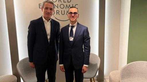 ”الخطيب” يبحث مع ”سان جوبان” خططها التوسعية في مجالات مواد البناء والحلول المستدامة