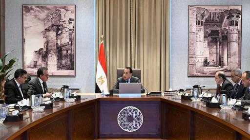 الحدود آمنة.. وزير الصحة يستعرض موقف الاحتياطيات من الأدوية والمستلزمات الطبية