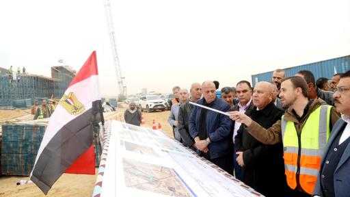 وزير النقل يتفقد أعمال تنفيذ الخط الأول من القطار الكهربائي السريع| صور