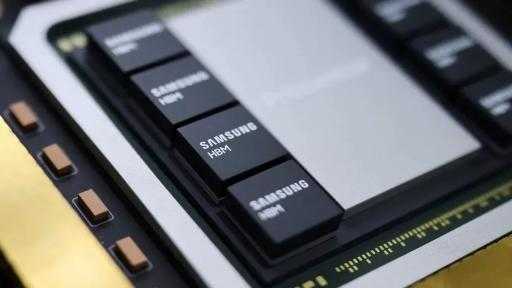 إنفيديا تقترب من اعتماد شرائح HBM4 من سامسونج إنفيديا تقترب من اعتماد شرائح HBM4 من سامسونج