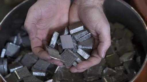 الصين تفتح عقود النيكل والليثيوم الآجلة أمام المستثمرين الأجانب الصين تفتح عقود النيكل والليثيوم الآجلة أمام المستثمرين الأجانب