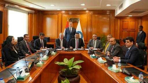 توقيع مذكرة تفاهم مع مجموعة صينية لدراسة وتقييم خامات الفوسفات والكوارتز ورمال السيليكا بـ”المثلث الذهبي”