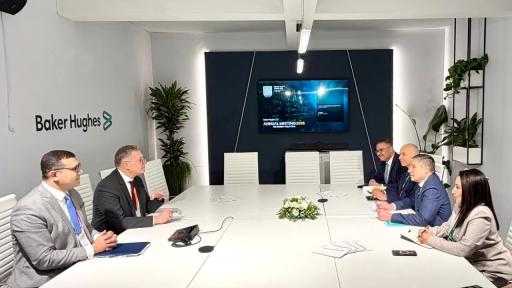 وزير البترول يُناقش التعاون مع ”بيكر هيوز” بمجالي الطاقة والتعدين وزير البترول يُناقش التعاون مع ”بيكر هيوز” بمجالي الطاقة والتعدين