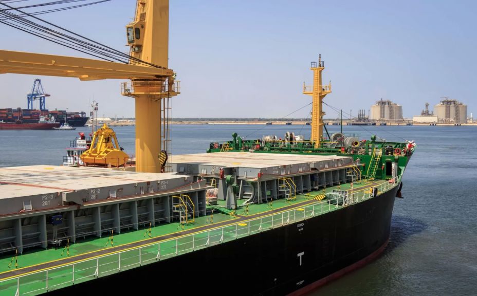 ميناء دمياط