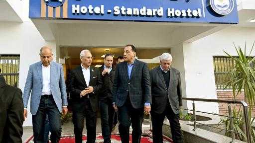 يضم 240 سريرًا.. رئيس الوزراء يفتتح فندق جامعة المنيا| صور