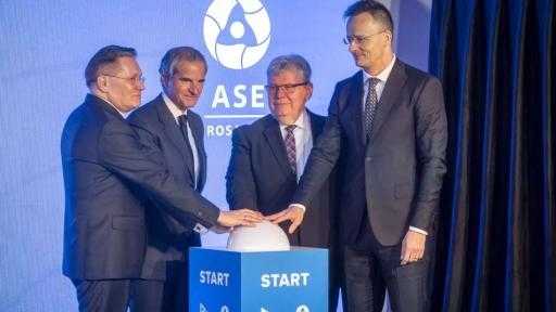 صب الخرسانة الأولى لأساسات مبنى مفاعل الوحدة الخامسة بمحطة باكش النووية صب الخرسانة الأولى لأساسات مبنى مفاعل الوحدة الخامسة بمحطة باكش النووية