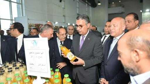 بتخفيضات تصل إلى 30%.. وزير التموين يفتتح معرض ”أهلًا رمضان” الرئيسي بالقاهرة| صور
