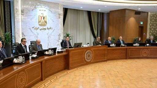 توزيع كتيبًا حول أبرز الملفات التنفيذية أمام الوزارات في اجتماع الحكومة الأول
