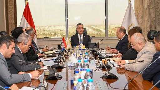 وزير التموين يٌوجه بصرف المنحة الإضافية على البطاقات التموينية بدءًا من الغد| التفاصيل