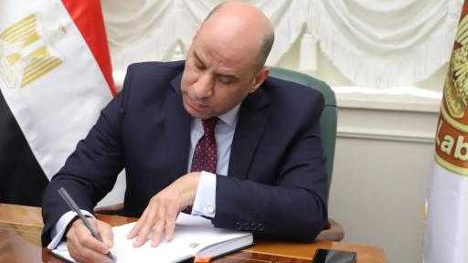 ”العمل” تعلن عن 5456 وظيفة بالتعاون مع 54 شركة بـ14 محافظة ”العمل” تعلن عن 5456 وظيفة بالتعاون مع 54 شركة بـ14 محافظة