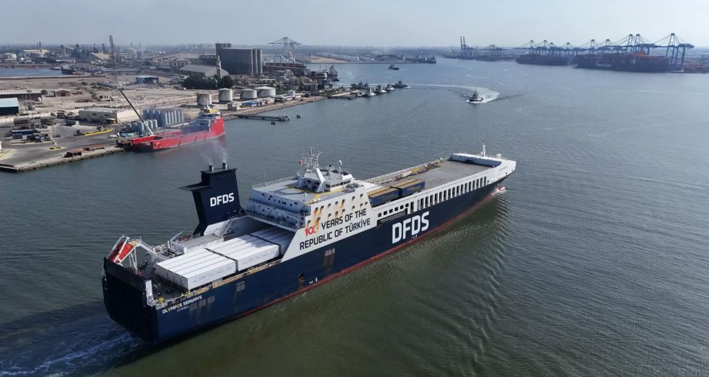 ميناء دمياط