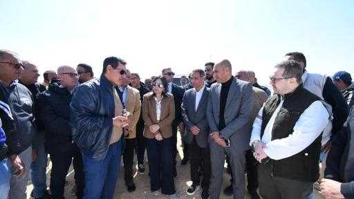 وزيرة الإسكان تتفقد تنفيذ المرافق بمنطقة ”الرابية” بالشروق