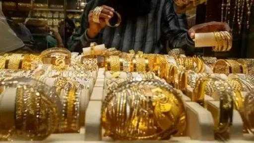 تراجع أسعار الذهب محليًا وعالميًا.. أعرف سعر الجرام بكام