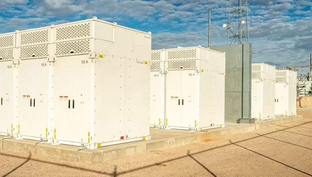 بطاريات تخزين الكهرباء